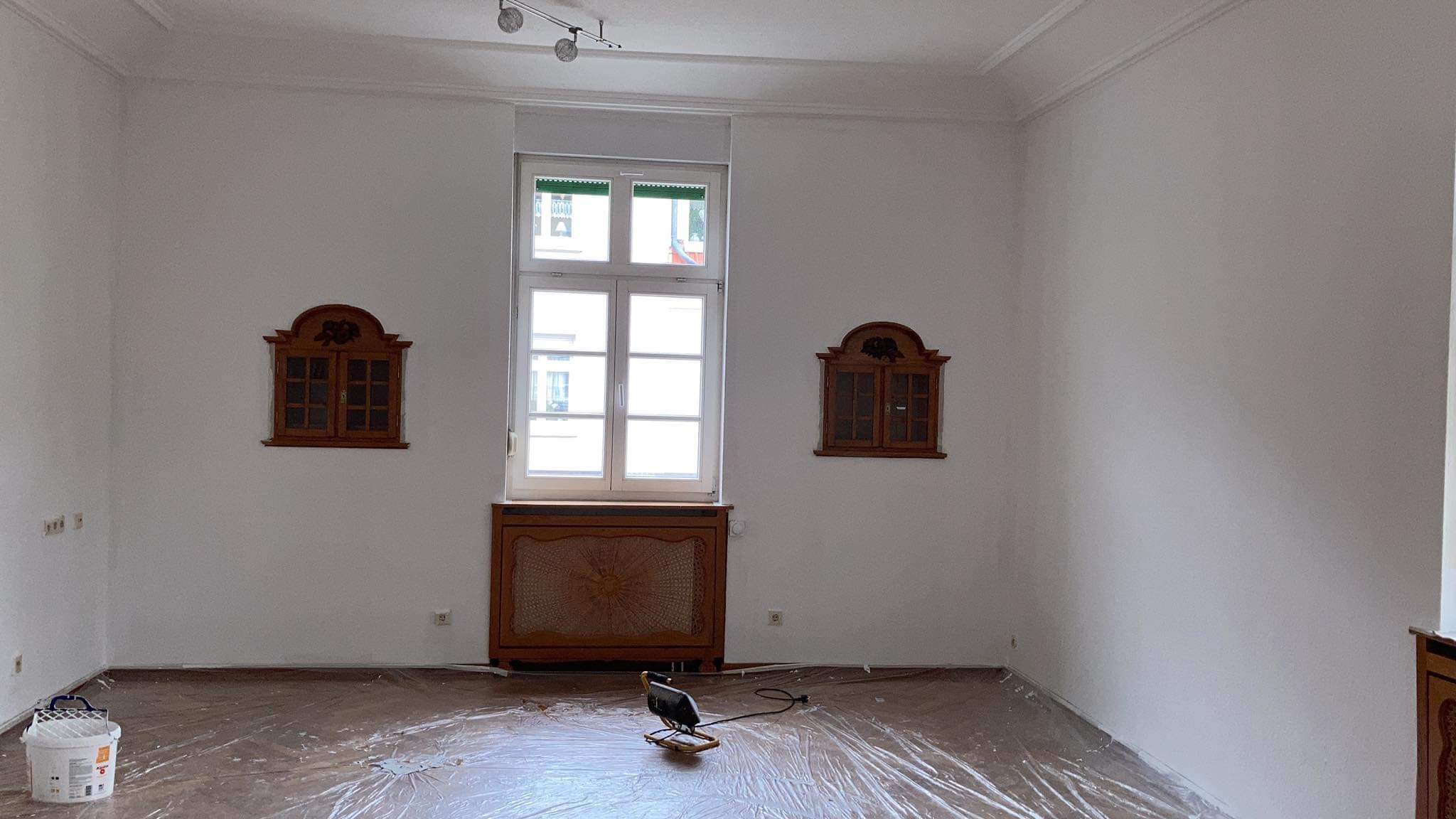 INNENAUSBAU: Maler- und Spachtelarbeiten